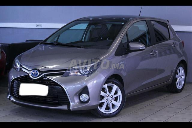 تويوتا ياريس بنزين أوتوماتيك 2015 في الرباط