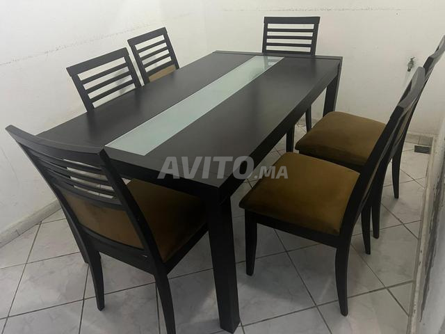 Salle à manger avec 6 chaises - 2