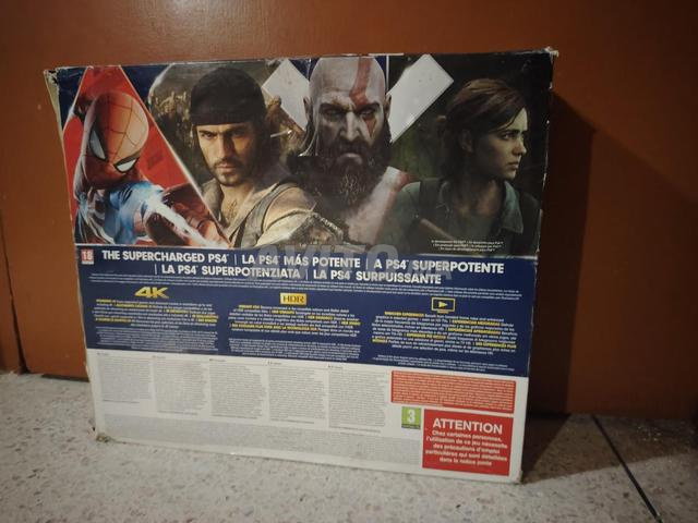 Playstation 4 pro 4K 1TB - 2