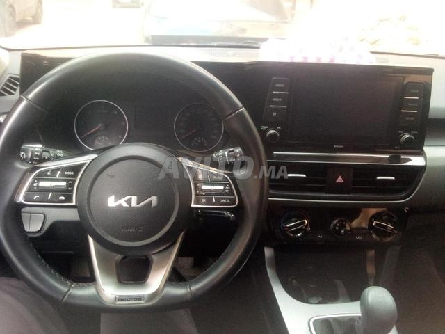 Kia Seltos Diesel Manuelle 2024 à Laâyoune - 2
