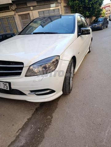 مرسيدس بنز 220