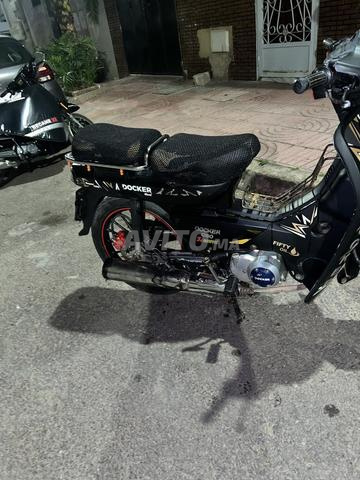 C50 ما زالت جديدة، كل شيء خارج لها، اللوحة موجودة