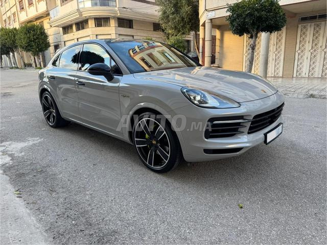 Cayenne Hybride 2023 à Tanger