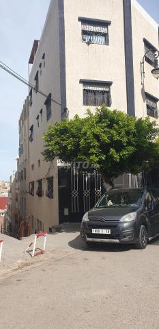 منزل بثلاث واجهات وثلاث كراجات للبيع - 2