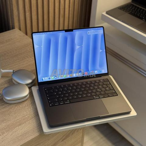 ماك بوك برو 14 بوصة 2024 | M4 برو | 48 جيجابايت رام (رسمي)