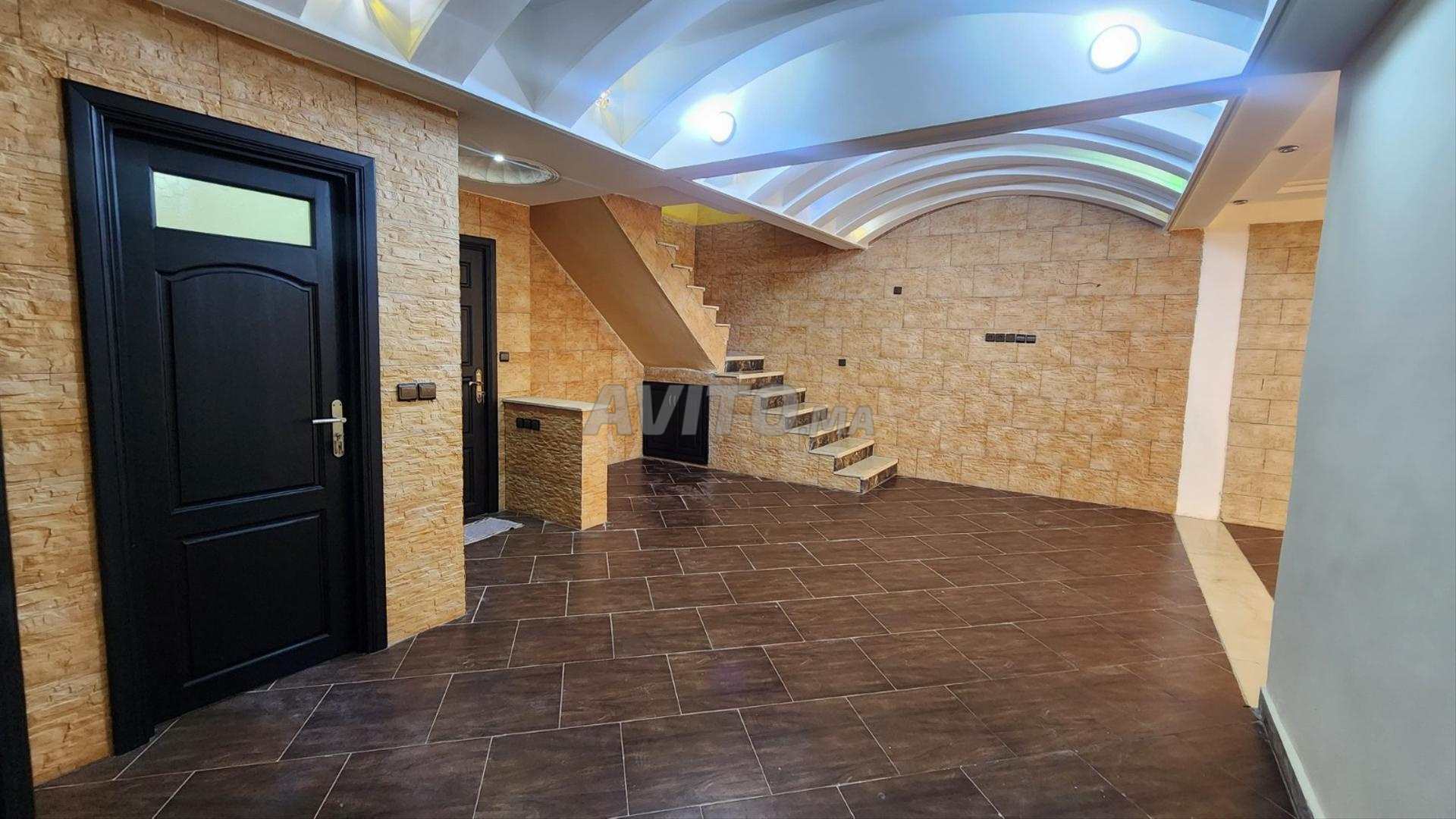 MAGNIFIQUE Appart à louer 240 m à AHLANE Tanger - image 4