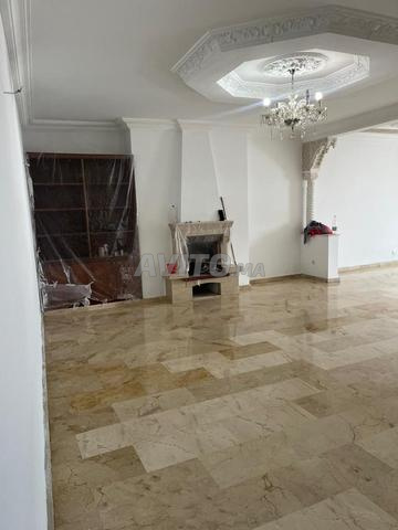 Grand appartement à vendre à Hay Riad - 2