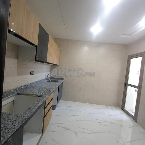 شقة 4 غرف 120 متر كراج مصعد بلكون 2 حمام - 2