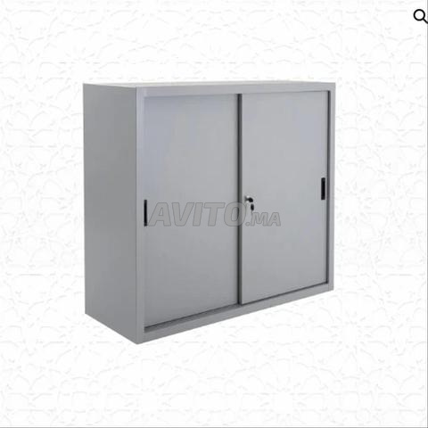 Vitrine Métallique Robuste et Élégante - 2