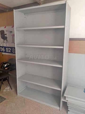 Rayonnage avec fond et parois tôlés / vestiaire - 2