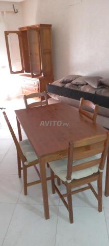 طاولة ايكيا و 4 كراسي - 2