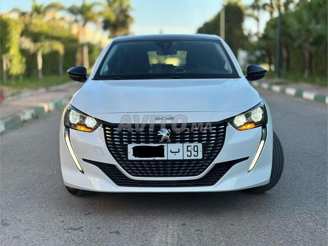 Peugeot 208 toutes options 2022