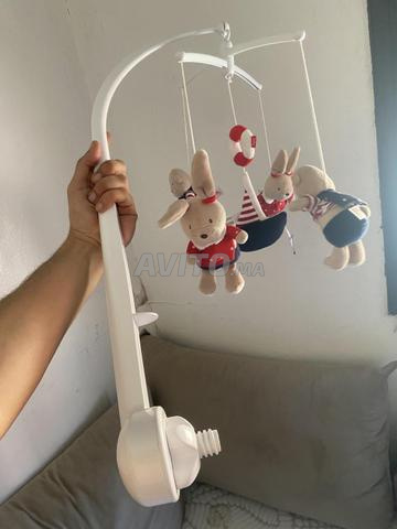 Jouet pour bébé, se fixe dans le lit - 2