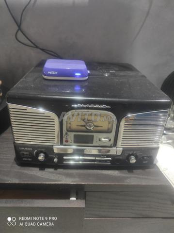 RADIO TOURNE DISQUE FONCTIONNE TRÈS BIEN