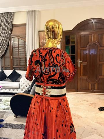 قفطان صيفي أحمر وأسود مصنوع يدوياً - 2