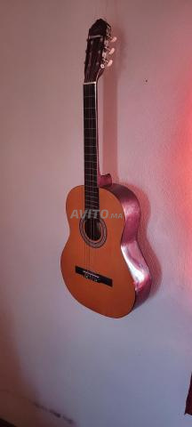 Guitare à vendre en bon état - 2
