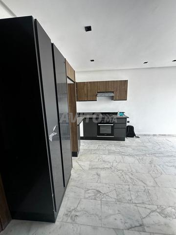 Studio à louer quartier des hôpitaux - image 4