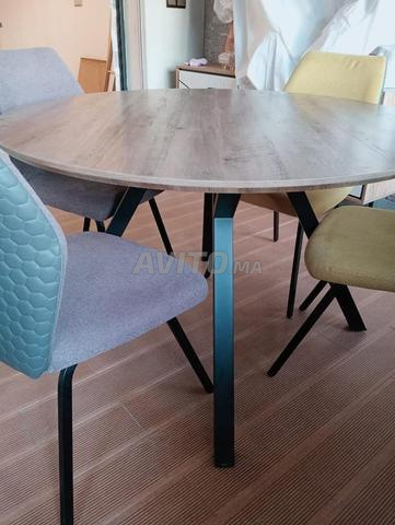 Table à manger avec chaises - 2
