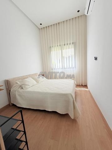 Studio meublé à louer - image 5