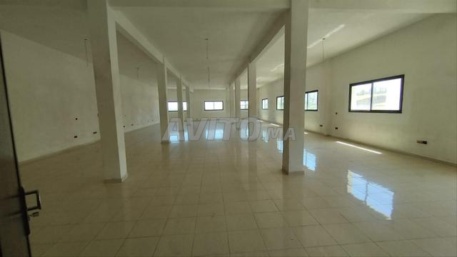 مساحة 300 متر مربع للايجار متعددة الاستخدامات