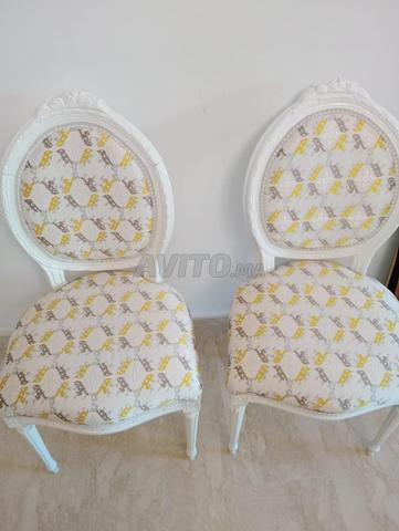 Chaises modèle Louis Médaillon - 2