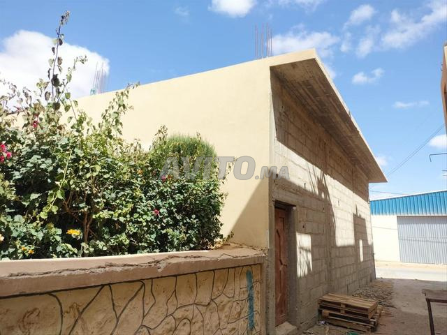 منزل بثلاث واجهات