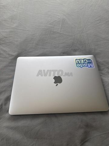 💻 MacBook Pro 2018 Touch Bar (écran endommagé)