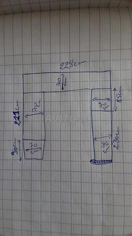 Table basse et banquettes en bois gainées de cuir - 2