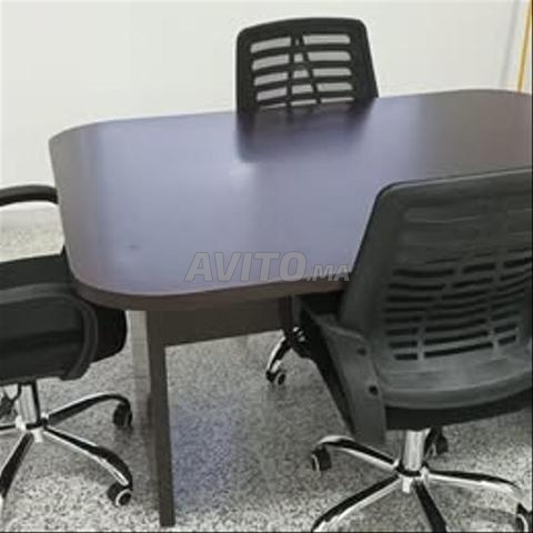 Table de réunion de bonne qualité - 2