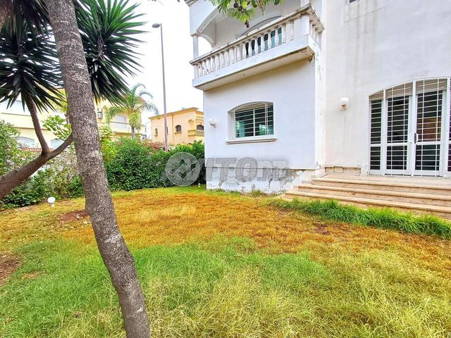 CMN-HA-1647 - Villa à vendre à Oulfa