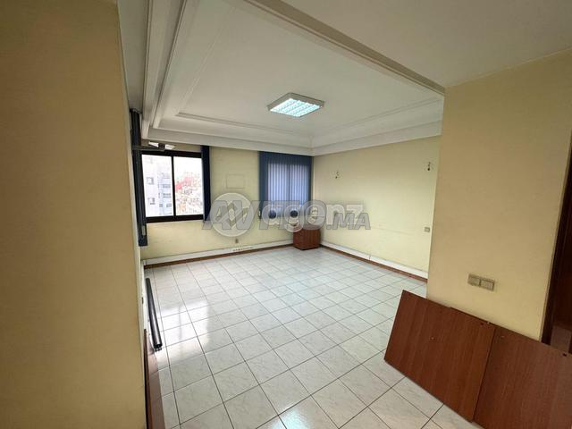 CMN-MA-2603 - Bureau à vendre à Les Hôpitaux