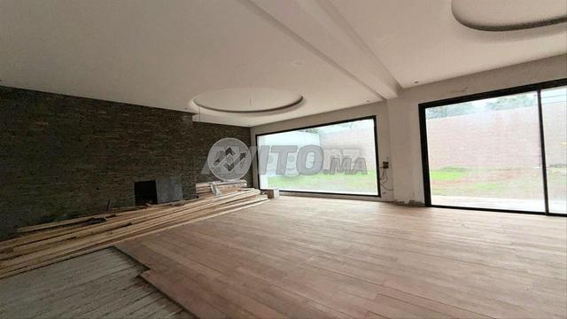 CMN-AC-2096 - Villa à vendre à La colline