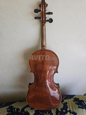 Violon 4/4 très ancien avec cordes Thomastik