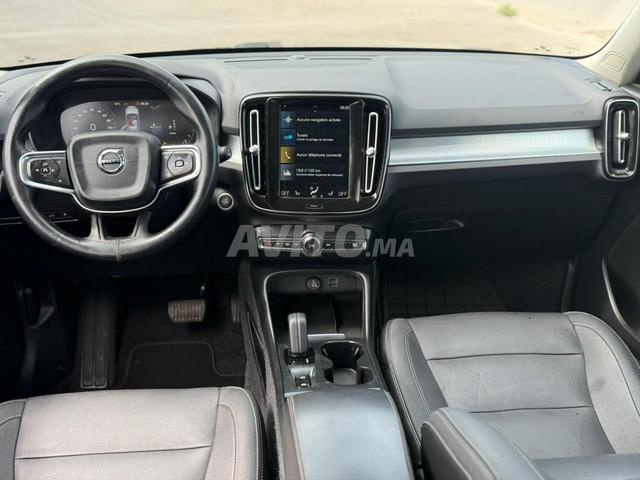 فولفو XC40 هايبرد كهربائي