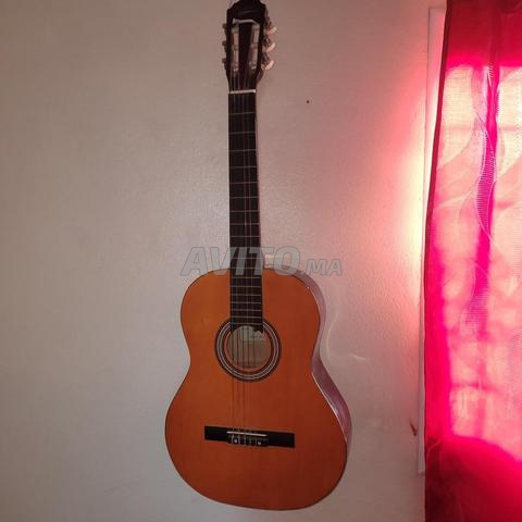 Guitare en bon état - 2