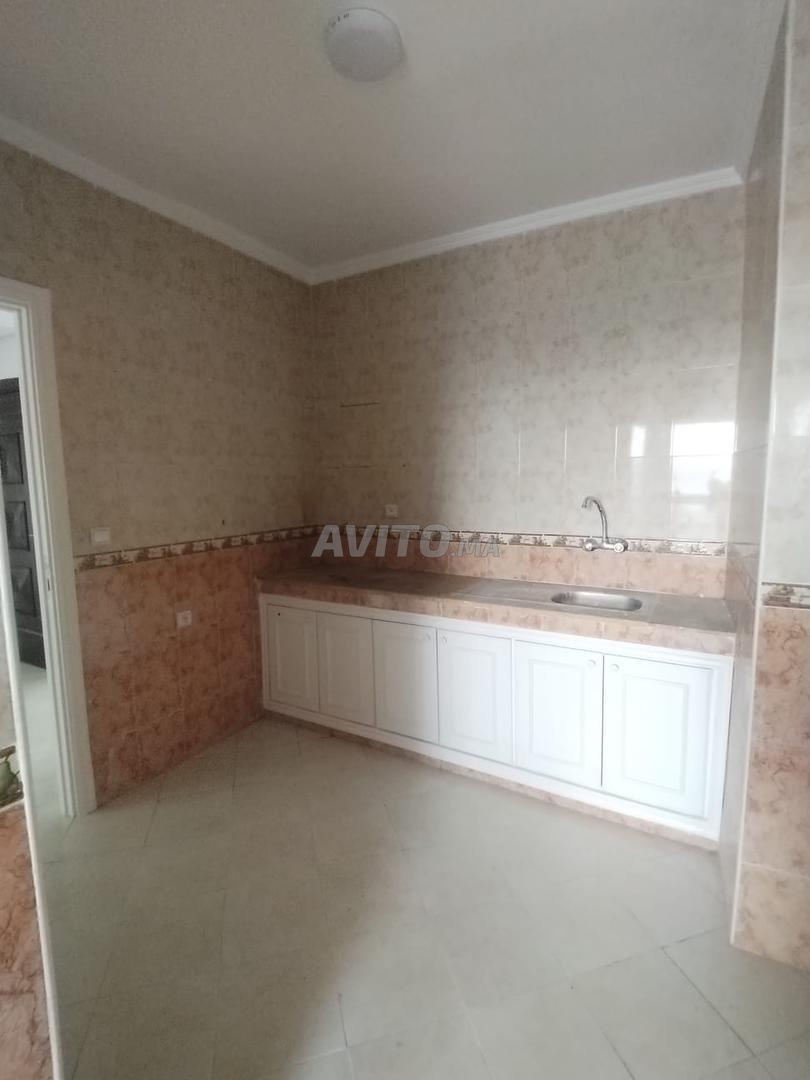 Appartement à louer près de la faculté Boukhalkha route de Rabat