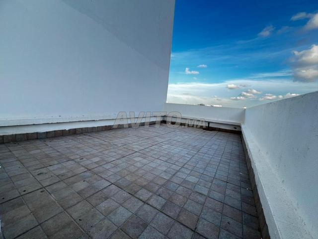 À louer local Commercial à boulevard Anfa -7000dh