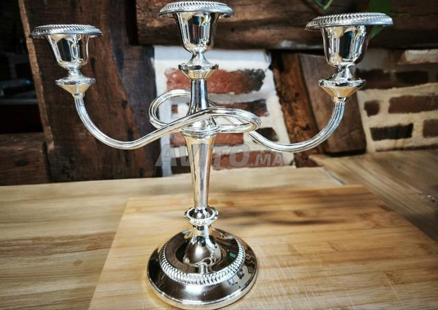 شمعدانات من المعدن الفضي للجمع