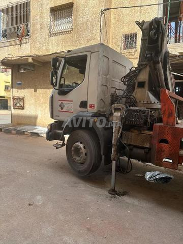 Renault à vendre grue et travaux quotidiens. - 2
