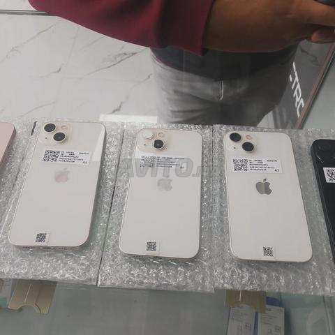 iPhone 13 normal 128 Go bon état