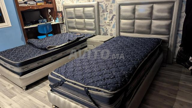 A vendre 2 lits avec matelas - 2