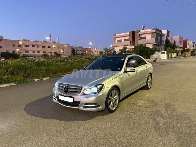 Mercedes-Benz C220 Diesel 1ère main tout options - 2