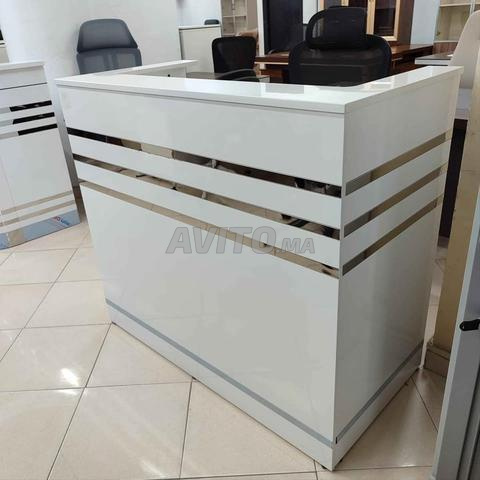 Comptoir d'accueil professionnel - 2