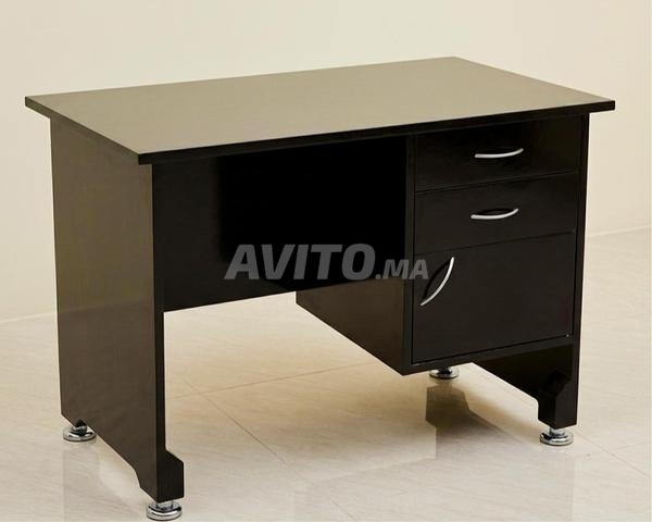 Bureau Moderne avec Rangements en Très Bon État - 2