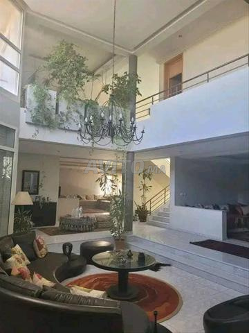 فيلا فاخرة للبيع بحي إلليغ - 2