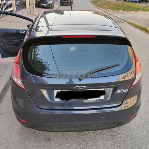 Voiture de ville - 2