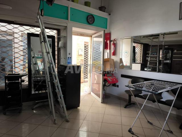 للإيجار صالون حلاقة مجهز حي الرياض