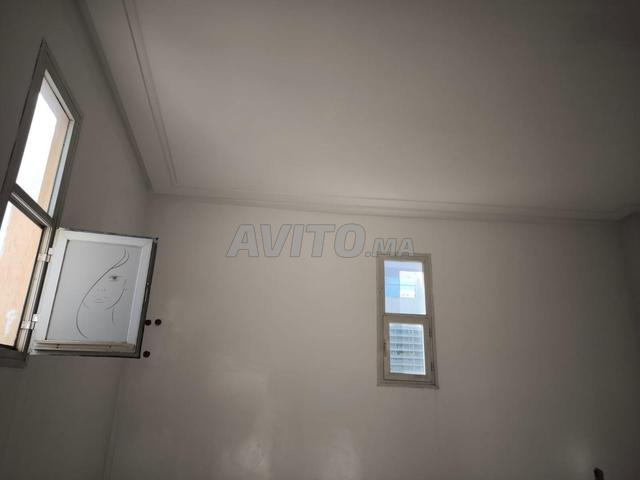 À LOUER LOCAL COMMERCIAL - 2