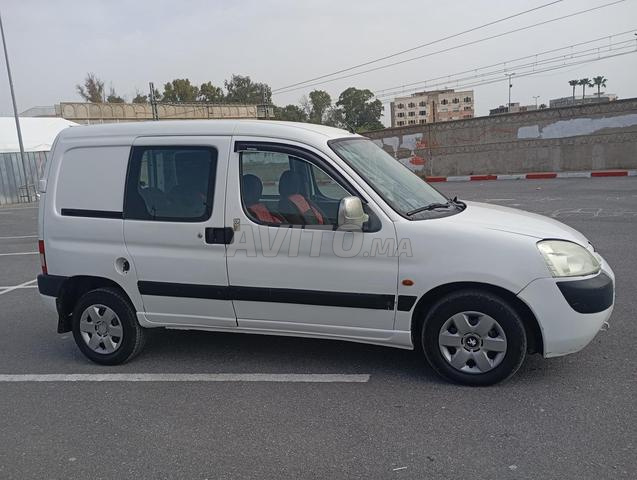 Partenaire à vendre - 2