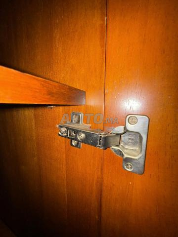 خزانة خشب صلب - حالة جيدة جداً - 2